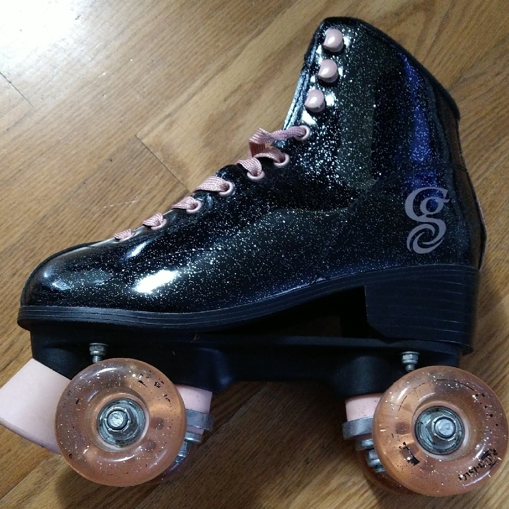 Roller Derby Candi Girl Black Glitter Roller Skates with Pink Laces - Picture 7 of 16